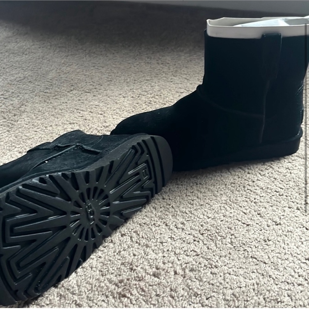 Uggs women classic unlined mini